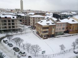 Çekmeköy'de Kar Esareti