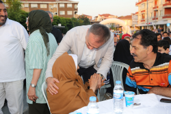 Çekmeköy'de sokak iftarları başladı