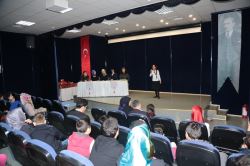 İstiklal Marşı, En Güzel Ümraniye'de Okundu