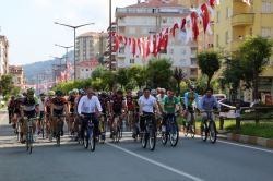 Rize'de Bisiklet Yarışı Heyecanı