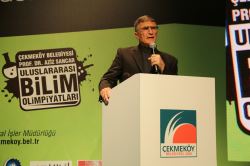 Genç Mucitler Ödüllerini Prof. Dr. Aziz Sancar'dan Aldılar