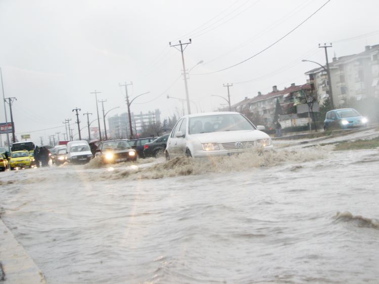 İstanbul Yağmura Teslim